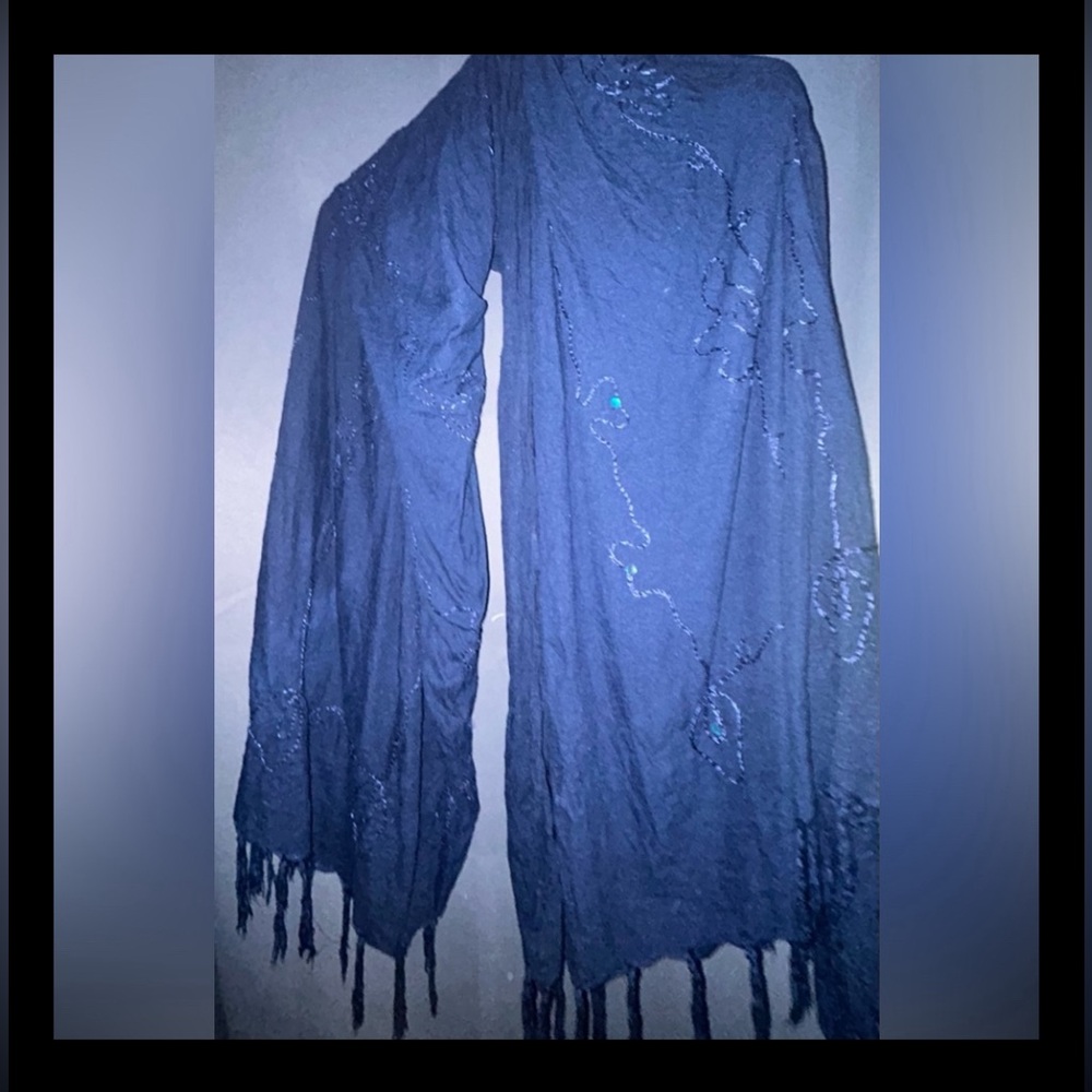 ISLAND PLANET SCARF/SHAW